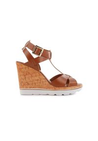 Sandały Dijean 457 721 At. Hazelnt, Brąz, Skóra naturalna - 37. Zapięcie: pasek. Kolor: brązowy. Materiał: skóra. Wzór: paski. Sezon: lato. Obcas: na koturnie. Styl: sportowy, klasyczny #1