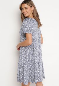 Born2be - Granatowa Sukienka w Drobne Kwiatki z Krótkim Rękawem z Wiskozy Cilarnid. Kolor: niebieski. Materiał: wiskoza. Długość rękawa: krótki rękaw. Wzór: kwiaty #3
