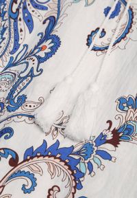 Born2be - Niebieska Wiskozowa Bluzka w Etniczny Wzór z Frędzlami w Stylu Boho Raimine. Okazja: do pracy, na co dzień. Kolor: niebieski. Materiał: wiskoza. Wzór: gładki. Styl: boho #6