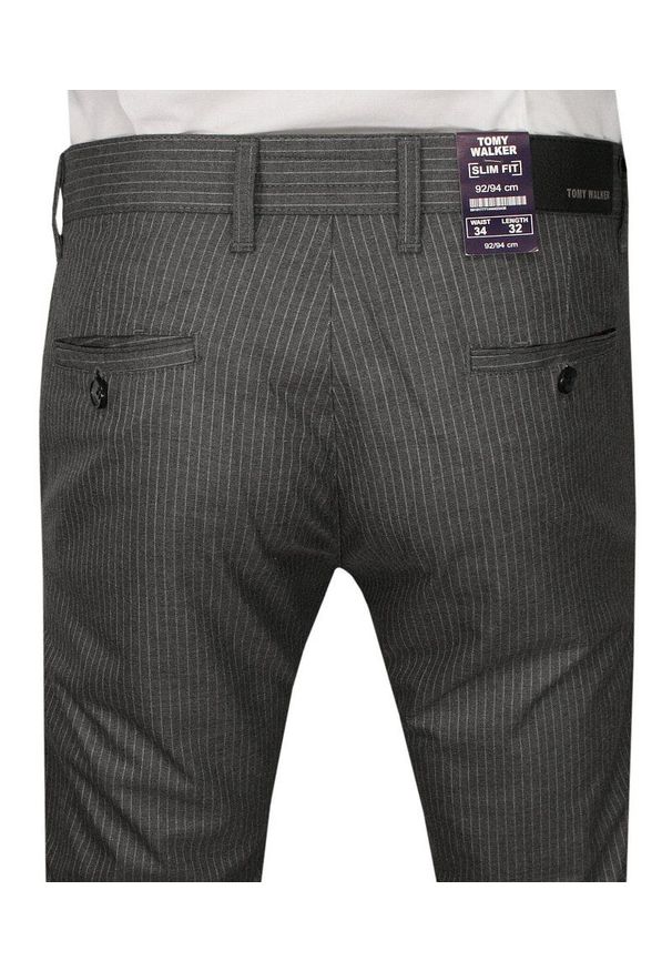 Tomy Walker - Szare Casualowe Spodnie Męskie, Slim Fit -TOMY WALKER- Zwężane, Chinosy, Tłoczony Wzór, w Paski. Okazja: na co dzień. Kolor: szary. Materiał: elastan, wiskoza, poliester. Wzór: paski. Styl: casual