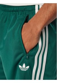Adidas - adidas Szorty sportowe Firebird KE1376 Zielony Regular Fit. Kolor: zielony. Materiał: syntetyk. Styl: sportowy #2