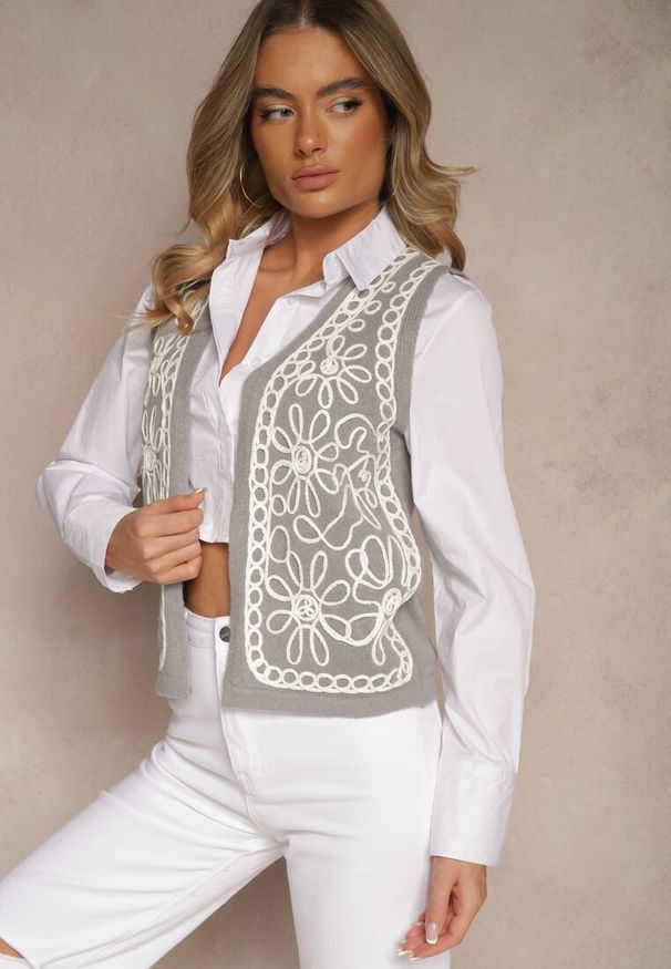 Renee - Szara Kamizelka Sweterkowa z Wiskozą i Wzorem Kwiatów Sanorina. Okazja: na co dzień. Kolor: szary. Materiał: wiskoza. Wzór: kwiaty. Styl: casual, elegancki