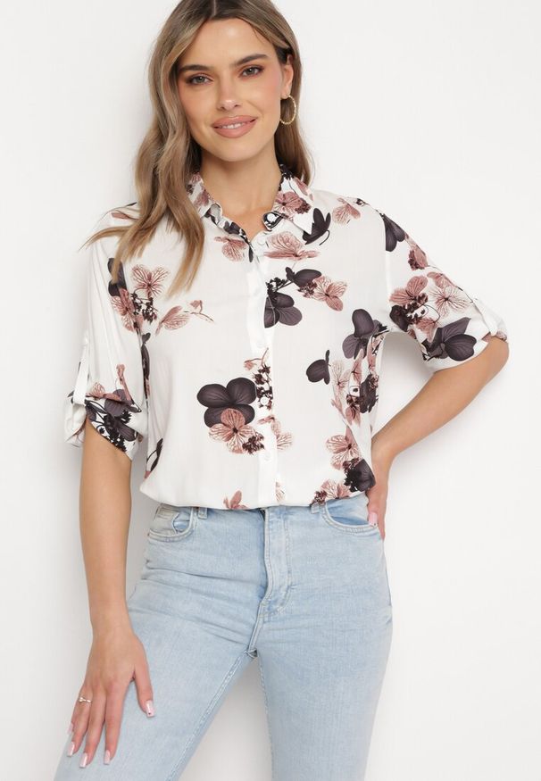 Born2be - Biało-Beżowa Koszula z Bawełny i Wiskozy z Rękawami 3/4 w Kwiaty Milkera. Kolor: biały. Materiał: bawełna, wiskoza. Wzór: kwiaty