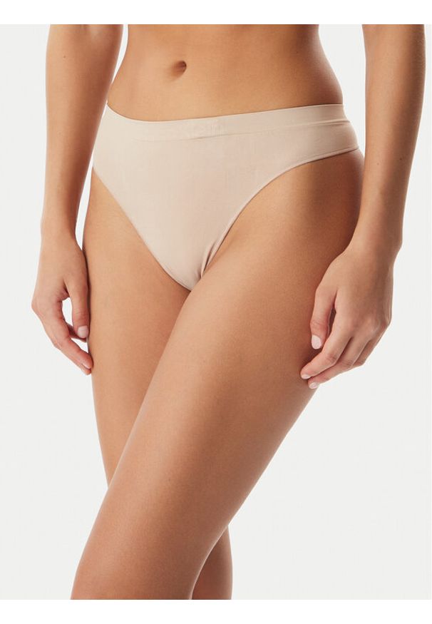 Calvin Klein Underwear Komplet stringów LV00QD5211 Beżowy. Kolor: beżowy. Materiał: syntetyk