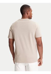 Guess T-Shirt M4YI0A KCCM1 Beżowy Regular Fit. Kolor: beżowy. Materiał: bawełna #5
