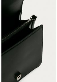 Calvin Klein Jeans - Torebka. Kolor: czarny. Rodzaj torebki: na ramię #3