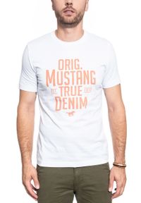 Mustang - T-SHIRT MĘSKI MUSTANG ALEX C PRINT GENERAL WHITE 1009530 2045. Kolor: biały. Wzór: nadruk #4