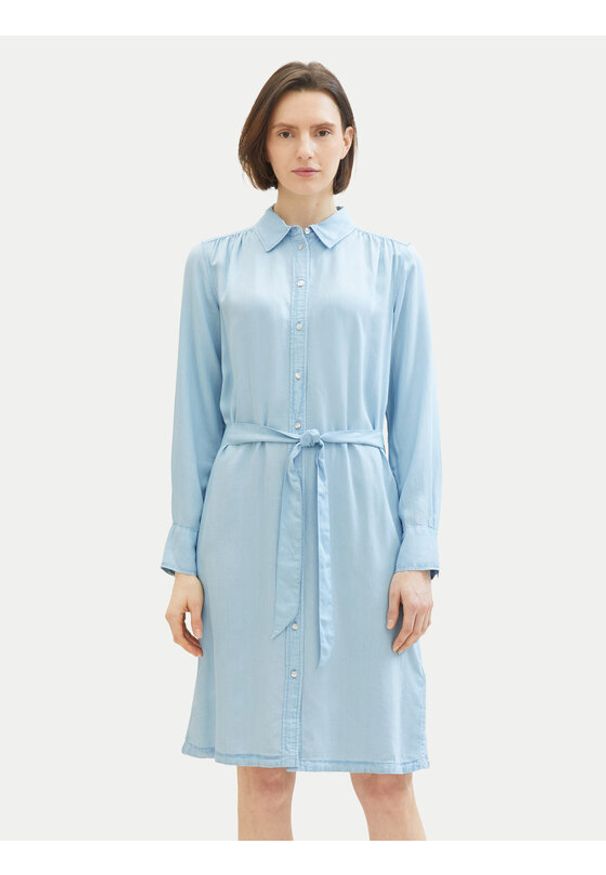 Tom Tailor Sukienka koszulowa 1040366 Błękitny Regular Fit. Kolor: niebieski. Materiał: lyocell. Typ sukienki: koszulowe