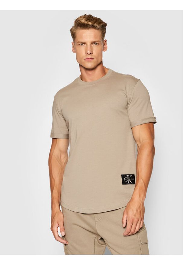 Calvin Klein Jeans T-Shirt Essential J30J315319 Szary Regular Fit. Kolor: szary. Materiał: bawełna