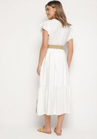 Born2be - Biało-Zielona Wiskozowa Sukienka z Paskiem w Ornamentny Wzór Nilorine. Okazja: na spacer, na co dzień. Kolor: zielony. Materiał: wiskoza. Typ sukienki: kopertowe. Styl: klasyczny, casual, elegancki #5