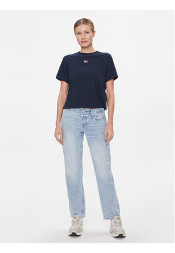 Tommy Jeans T-Shirt Badge DW0DW17391 Granatowy Boxy Fit. Kolor: niebieski. Materiał: bawełna, syntetyk