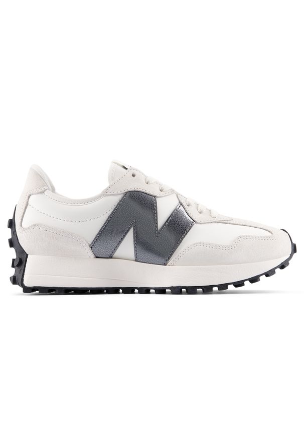 Buty damskie New Balance WS327JWB – białe. Okazja: na co dzień. Kolor: biały. Materiał: skóra, dresówka, materiał, syntetyk, guma. Szerokość cholewki: normalna. Sezon: wiosna