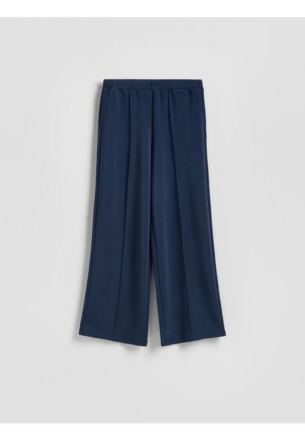 Reserved - Spodnie z modalem - granatowy. Kolor: niebieski. Materiał: dzianina