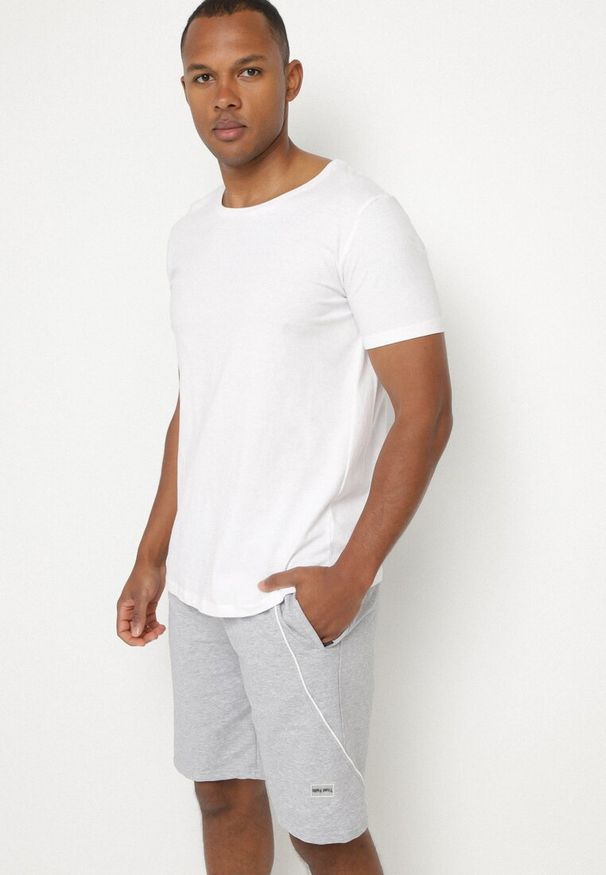 Born2be - Szare Dresowe Szorty Bermudy z Ozdobnymi Przeszyciami Nitarria. Okazja: na co dzień. Kolor: szary. Materiał: dresówka. Styl: klasyczny, sportowy, casual, elegancki
