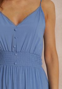 Renee - Niebieska Sukienka Egithoe. Kolor: niebieski. Długość rękawa: na ramiączkach. Wzór: ażurowy, jednolity, aplikacja. Długość: midi #4