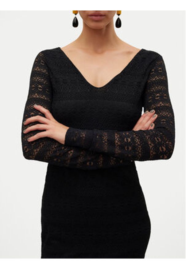 Vero Moda Sukienka koktajlowa Zoe 10315445 Czarny Slim Fit. Kolor: czarny. Materiał: syntetyk. Styl: wizytowy