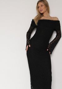Born2be - Czarna Koktajlowa Sukienka z Odkrytymi Ramionami z Koronki Eperrie. Kolor: czarny. Materiał: koronka. Wzór: koronka. Typ sukienki: z odkrytymi ramionami. Styl: wizytowy. Długość: midi #8