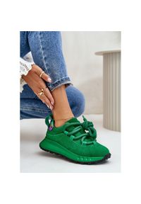 Zamszowe Sneakersy Damskie Z Grubym Sznurowaniem Artiker 55C0099 Zielone. Okazja: na co dzień. Zapięcie: sznurówki. Kolor: zielony. Materiał: zamsz. Obcas: na platformie #5