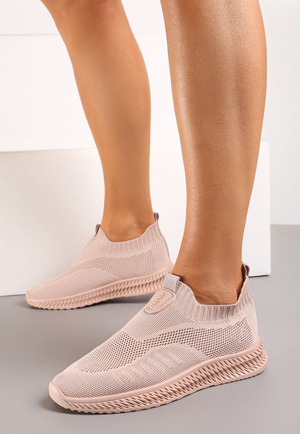 Renee - Różowe Buty Sportowe ze Skarpetkową Cholewką Pinke. Kolor: różowy. Materiał: jeans, dresówka. Szerokość cholewki: normalna