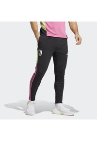 Spodnie do piłki nożnej męskie Adidas Juventus Condivo 22 Training Pants. Kolor: wielokolorowy, czarny, różowy. Materiał: materiał