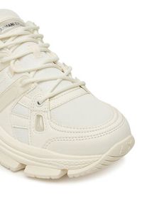 Armani Exchange Sneakersy XM001678 AF19226 U0009 Biały. Kolor: biały. Materiał: skóra