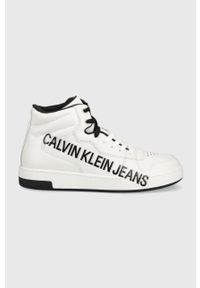 Calvin Klein Jeans sneakersy skórzane kolor biały. Nosek buta: okrągły. Zapięcie: sznurówki. Kolor: biały. Materiał: skóra