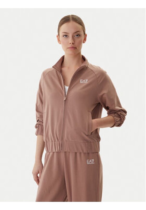 EA7 Emporio Armani Dres 7W000118 AF13135 U6108 Brązowy Regular Fit. Kolor: brązowy. Materiał: bawełna