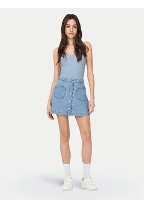 JDY Top Nanna 15180497 Błękitny Slim Fit. Kolor: niebieski. Materiał: wiskoza
