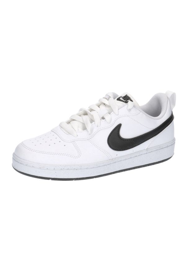 Buty do chodzenia damskie Nike Court Borough Low Recraft Bg. Kolor: biały, wielokolorowy, czarny. Materiał: materiał, syntetyk. Szerokość cholewki: normalna. Model: Nike Court. Sport: turystyka piesza