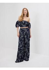 Reserved - Luźne spodnie z wiskozą - granatowy. Kolor: niebieski. Materiał: wiskoza #1