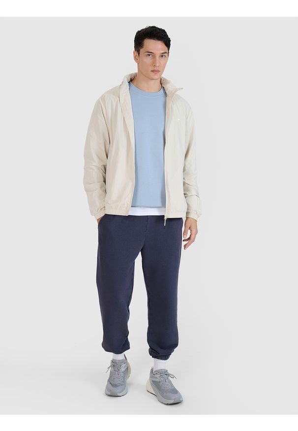 4f - 4F Bluza dresowa nierozpinana bez kaptura męska - niebieska M. Okazja: na co dzień. Typ kołnierza: bez kaptura. Kolor: niebieski. Materiał: dresówka. Wzór: gładki, ze splotem. Styl: klasyczny, sportowy, casual