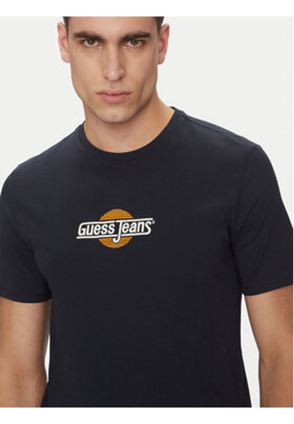 Guess Jeans T-Shirt M5GI23 K8HM0 Granatowy Slim Fit. Kolor: niebieski. Materiał: bawełna