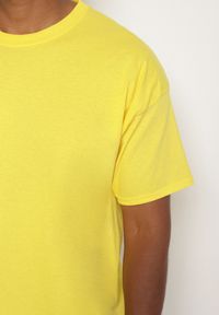 Born2be - Żółta Koszulka T-shirt z Bawełny Fodarella. Okazja: na co dzień. Kolor: żółty. Materiał: bawełna. Wzór: aplikacja. Styl: klasyczny, casual, elegancki