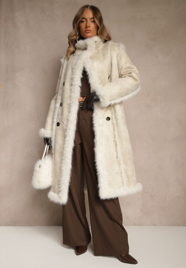 Renee - Beżowy Dwurzędowy Płaszcz Futerko o Dwustronnym Kroju z Kołnierzem Nalaneva. Okazja: na imprezę, na co dzień. Kolor: beżowy. Materiał: futro. Styl: klasyczny, casual, elegancki