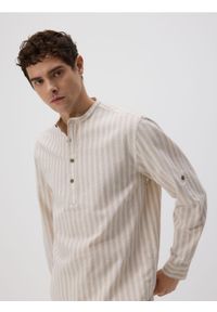 Reserved - Koszula regular z lnem - wielobarwny. Materiał: len