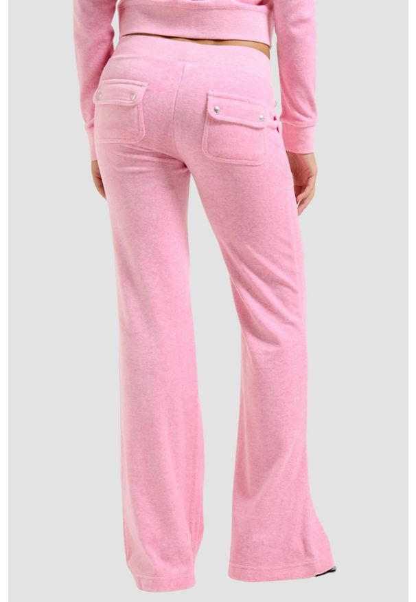 Juicy Couture - JUICY COUTURE Różowe spodnie dresowe Layla Low Rise Pocket. Kolor: różowy. Materiał: dresówka