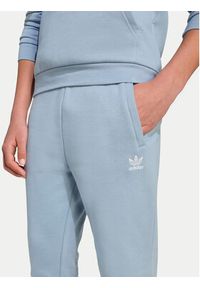 Adidas - adidas Spodnie dresowe JX2743 Błękitny Regular Fit. Kolor: niebieski. Materiał: bawełna