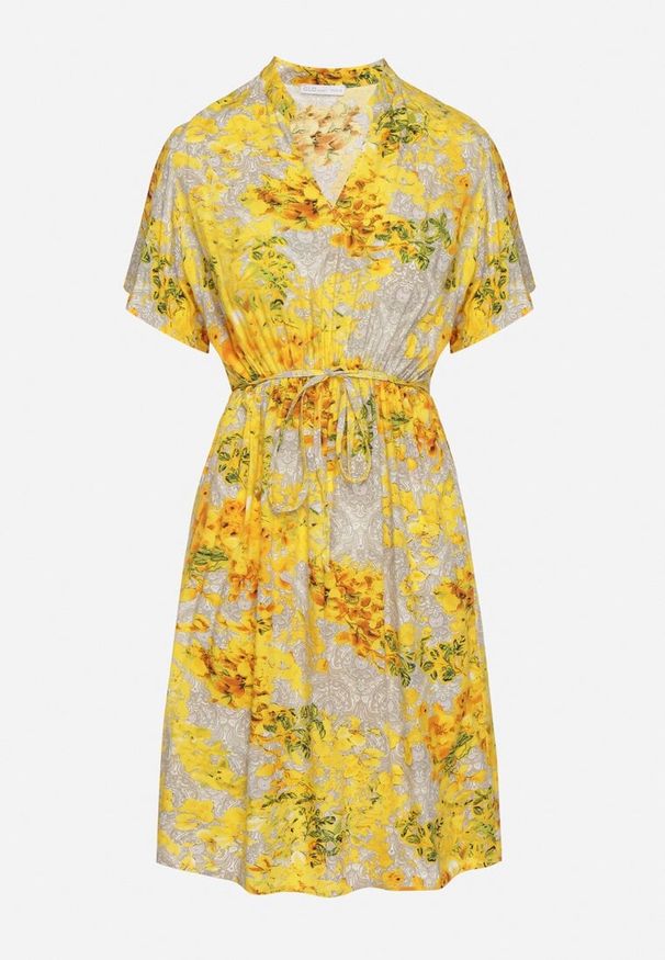 Born2be - Żółta Sukienka w Kwiaty z Paskiem Cleza. Okazja: na co dzień. Typ kołnierza: dekolt w kształcie V. Kolor: żółty. Wzór: kwiaty. Sezon: wiosna, lato. Styl: casual, elegancki