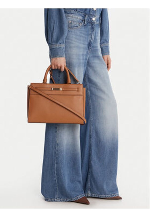 MICHAEL Michael Kors Torebka Primrose 30S4G12S2P Brązowy. Kolor: brązowy. Materiał: skórzane