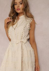 Renee - Jasnobeżowa Sukienka Ismeia. Kolor: beżowy. Materiał: koronka, materiał. Długość rękawa: na ramiączkach. Styl: boho. Długość: mini #5