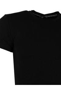 Emporio Armani T-shirt C-neck | 1110353-F523 | Mężczyzna | Czarny. Okazja: na co dzień. Kolor: czarny. Materiał: elastan, bawełna. Wzór: napisy. Styl: casual, klasyczny