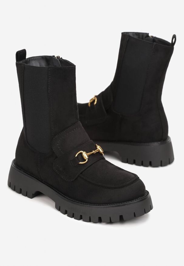 Renee - Czarne Botki Sztyblety z Klamerką Mavea. Okazja: na co dzień. Wysokość cholewki: przed kolano. Kolor: czarny. Szerokość cholewki: normalna. Wzór: gładki. Styl: casual, elegancki