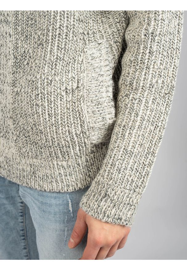 Guess Sweter "Full-Zip" | X1RR18 Z2YG0 | Mężczyzna | Czarny, Biały. Okazja: na co dzień. Typ kołnierza: kołnierzyk stójkowy. Kolor: czarny, biały, wielokolorowy. Materiał: wełna, akryl. Wzór: ze splotem. Styl: casual