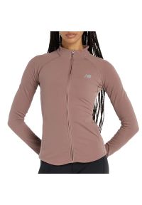 Bluza damska New Balance WJ53101EAS - różowy. Okazja: na co dzień. Typ kołnierza: kołnierzyk stójkowy. Kolor: różowy. Materiał: poliester, dresówka, materiał. Styl: klasyczny, casual. Sport: fitness #1