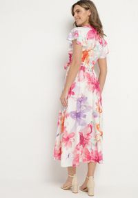 Born2be - Fuksjowa Sukienka w Kwiaty o Kopertowym Kroju z Wiązanym Paskiem Redanae. Okazja: na co dzień. Kolor: różowy. Wzór: kwiaty. Typ sukienki: kopertowe. Styl: casual, elegancki #2