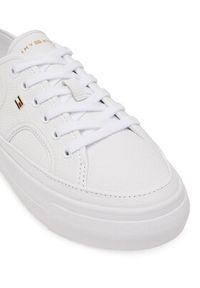 TOMMY HILFIGER - Tommy Hilfiger Sneakersy Platform Vulc Piping Ltr FW0FW09393 Biały. Kolor: biały. Materiał: skóra. Obcas: na platformie #4