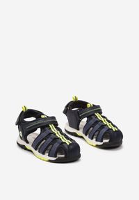 Born2be - Niebiesko-Zielone Sandały Sportowe Typu Gladiatorki Z Odblaskami i Rzepem Staranie. Zapięcie: rzepy. Kolor: niebieski. Materiał: jeans. Wzór: aplikacja. Sezon: wiosna, lato. Styl: sportowy #3