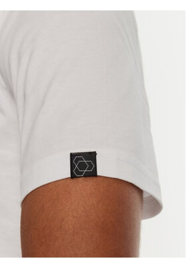 BALR. T-Shirt B1112.1226.906 Biały Regular Fit. Kolor: biały. Materiał: bawełna