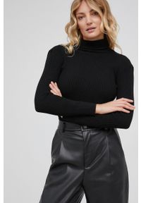 Answear Lab Sweter damski kolor czarny z golfem. Typ kołnierza: golf. Kolor: czarny. Materiał: materiał, dzianina. Styl: wakacyjny #4