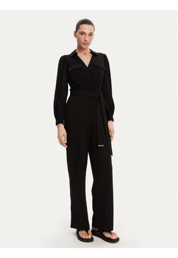 DKNY Kombinezon DD3K284A Czarny Regular Fit. Kolor: czarny. Materiał: syntetyk